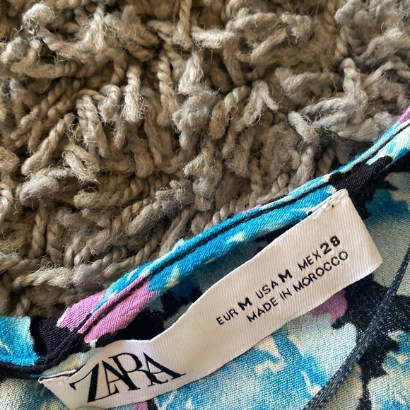 Zara Blue Floral Balloon Sleeve Faux Wrap Mini Dress- Bloggers Fave Size Medium - Picture 11 of 16